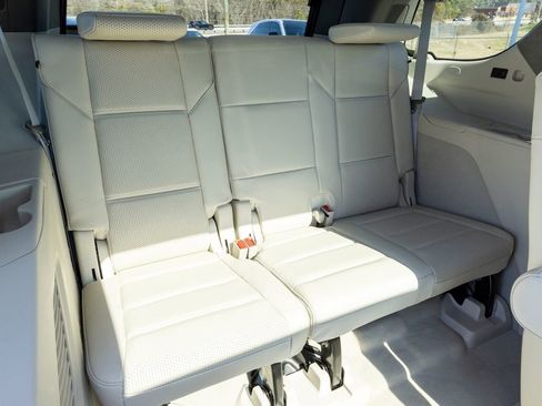 Certified 2025 Cadillac Escalade Sport Platinum w/ LPO, ONYX Package image 26