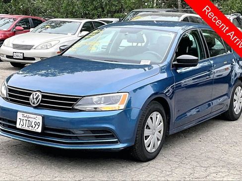 Used 2016 Volkswagen Jetta S image 3