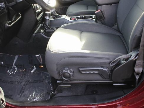 Used 2021 Jeep Wrangler Unlimited Sahara w/ LED Lighting Group image 19