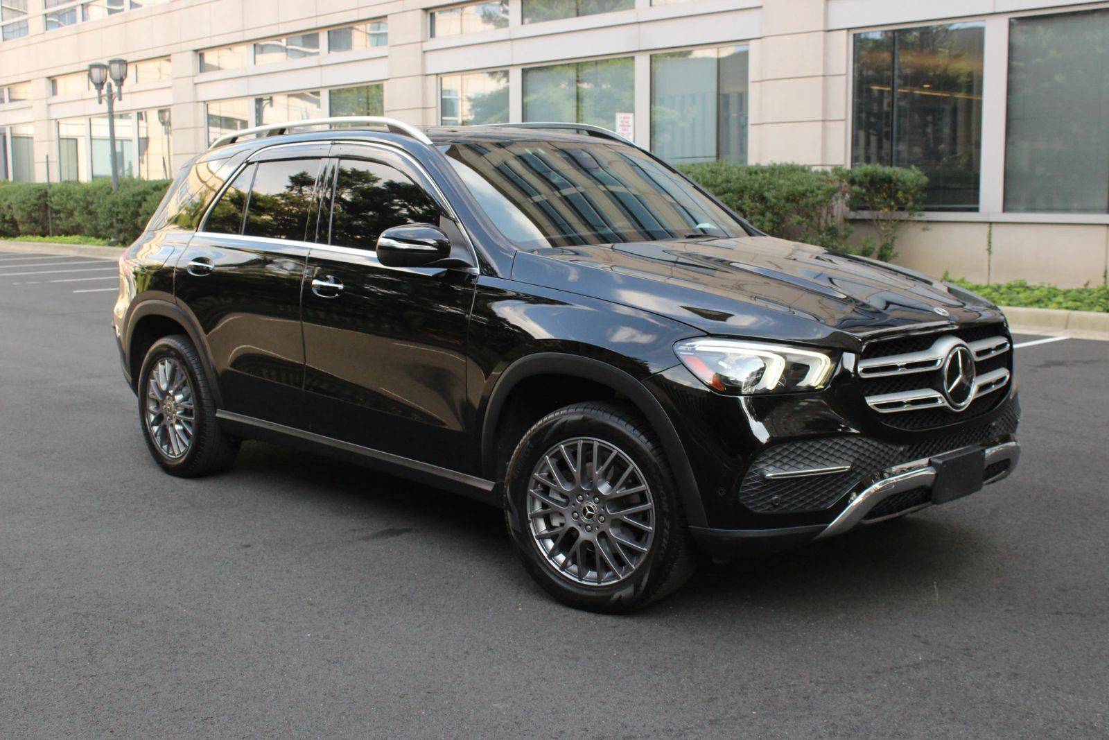 Used 2022 Mercedes-Benz GLE 350 image 1