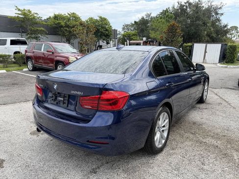 Used 2017 BMW 320i xDrive Sedan AWD/4WD image 5