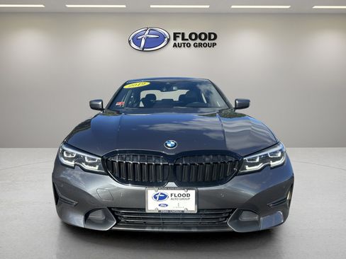 Used 2019 BMW 330i xDrive Sedan w/ Convenience Package image 2