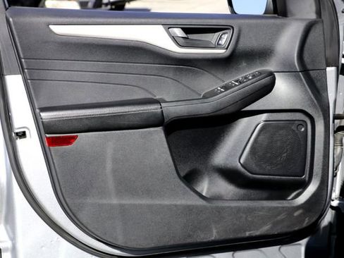 Used 2022 Ford Escape S image 21