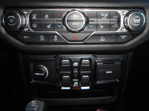 New 2026 Jeep Wrangler Unlimited Sport image 18