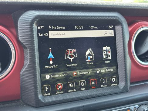Used 2025 Kia Sportage EX FWD image 24