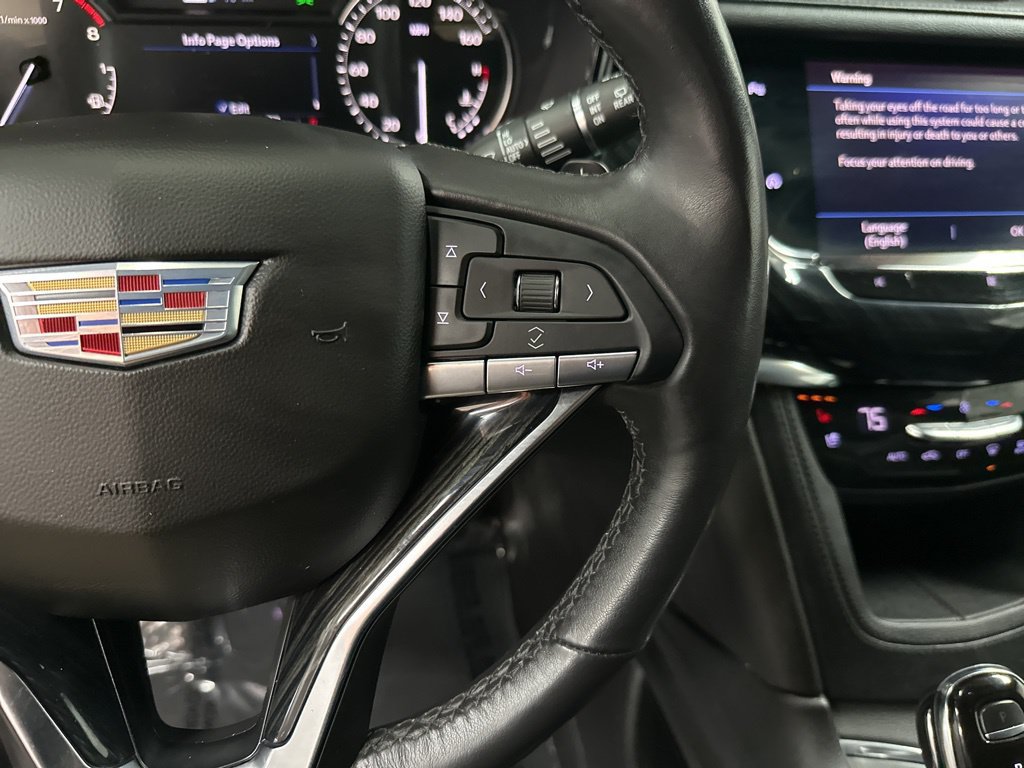 Used 2020 Cadillac XT6 Premium Luxury AWD/4WD image 17