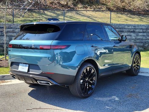 New 2026 Land Rover Range Rover Sport SE AWD/4WD image 2