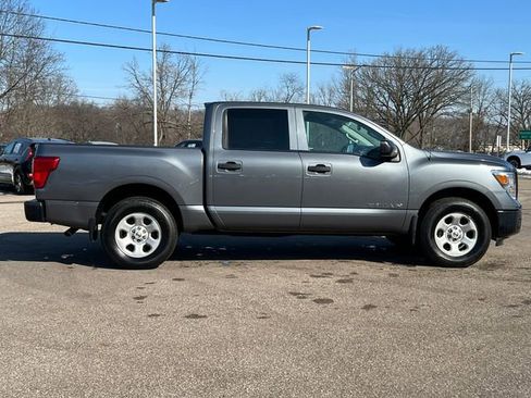 Used 2018 Nissan Titan S w/ S Utility Package image 38