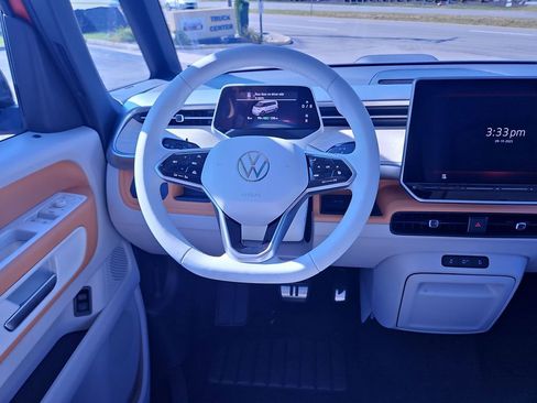 New 2025 Volkswagen ID. Buzz Pro S Plus AWD/4WD image 13