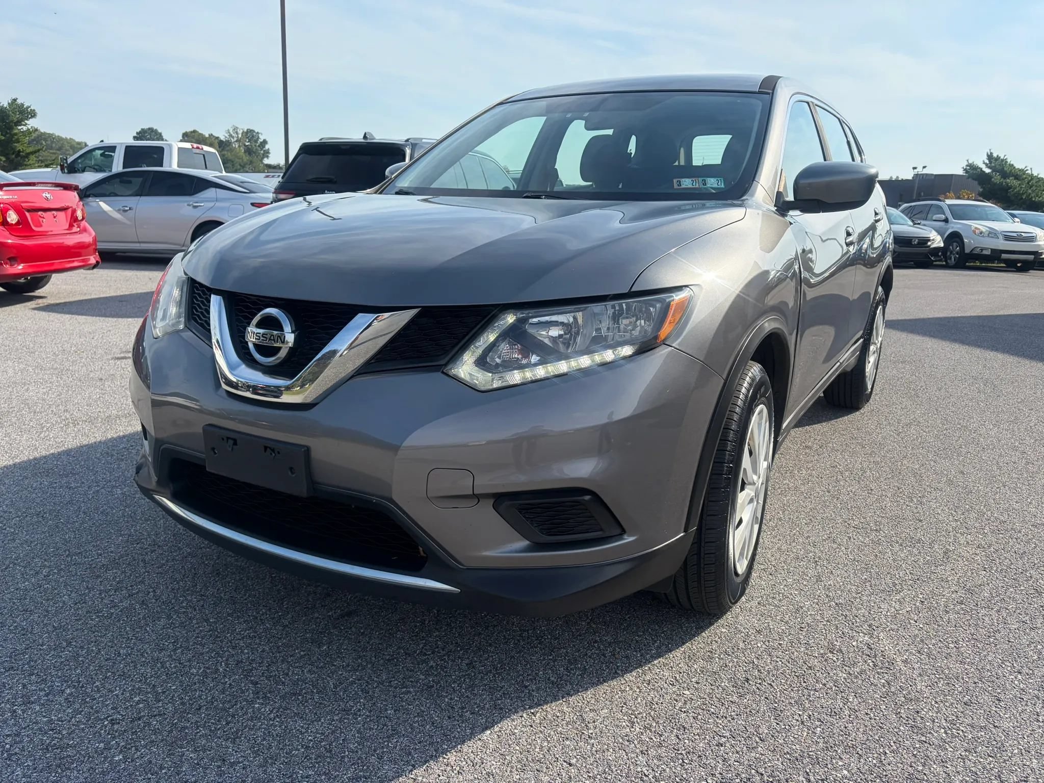Used 2016 Nissan Rogue S AWD/4WD image 8