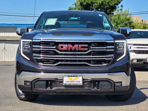 Used 2024 GMC Sierra 1500 SLT image 3