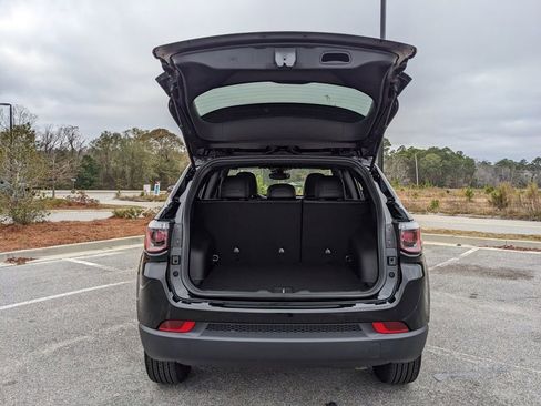 New 2026 Jeep Compass Latitude image 39