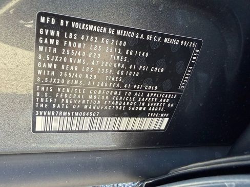 New 2026 Volkswagen Tiguan SE R-Line FWD image 26