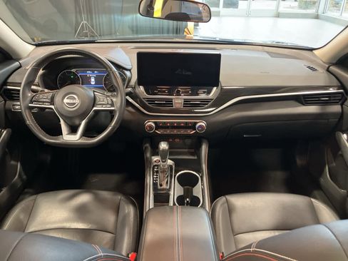 Used 2024 Nissan Altima 2.5 SR w/ SR Premium Package image 23