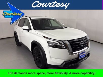 Used 2025 Nissan Pathfinder SV