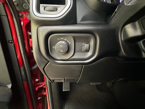 Used 2026 RAM 2500 Big Horn AWD/4WD image 19