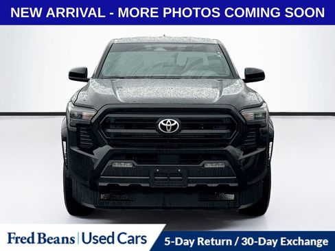 Used 2024 Toyota Tacoma SR5 image 2