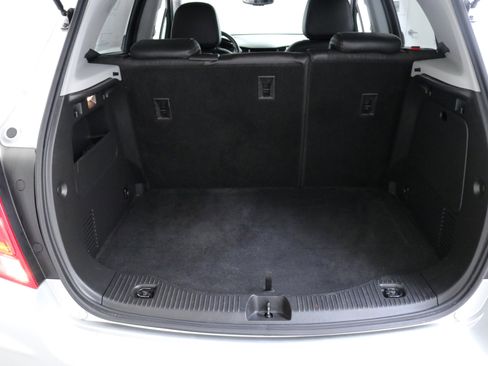 Used 2022 Chevrolet Trax LT w/ LT Convenience Package image 25