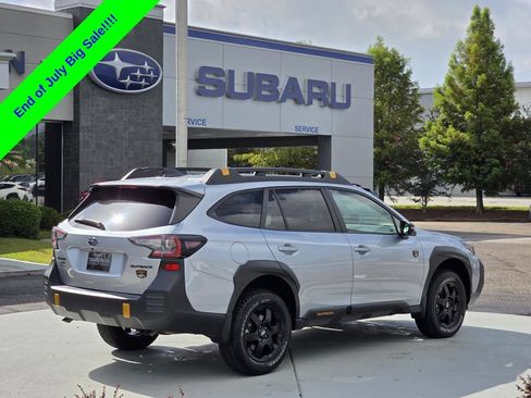 Used 2025 Subaru Outback Wilderness AWD/4WD image 5