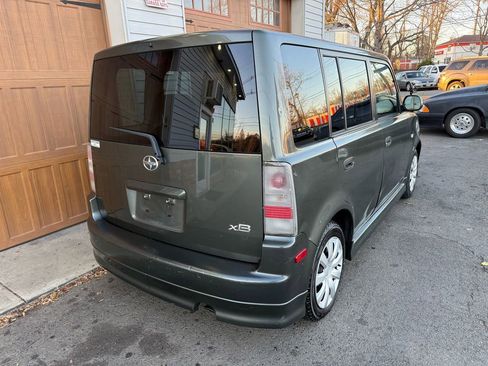 Used 2005 Scion xB image 3
