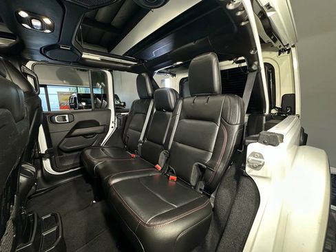 Used 2021 Jeep Wrangler Unlimited Rubicon image 23