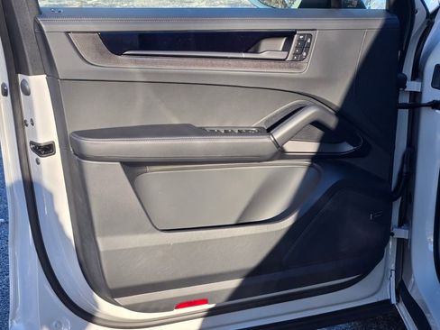 New 2026 Porsche Cayenne GTS AWD/4WD image 17