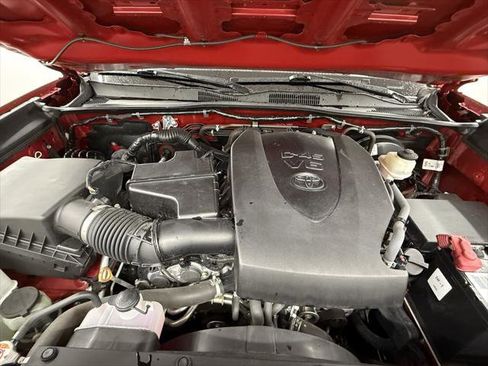 Certified 2019 Toyota Tacoma TRD Sport image 34