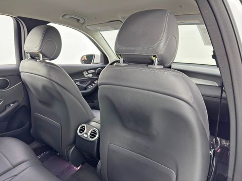 Used 2021 Mercedes-Benz GLC 300 w/ Premium Package image 36