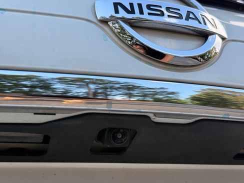 Used 2019 Nissan Rogue SL w/ Premium Package AWD/4WD image 10