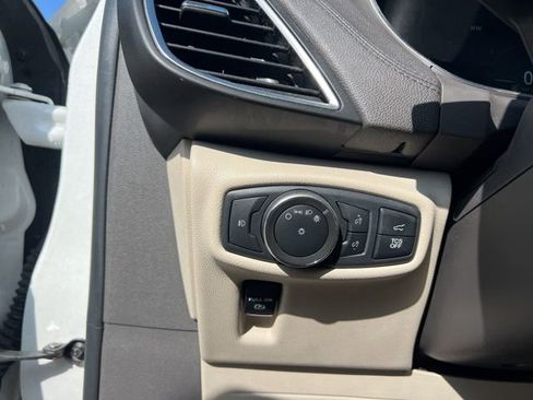 Used 2020 Lincoln Nautilus Reserve AWD/4WD image 26