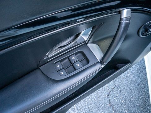 Used 2013 Maserati GranTurismo Sport image 11