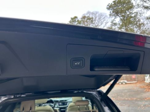 Used 2017 Cadillac XT5 Luxury w/ Driver Awareness Package image 30