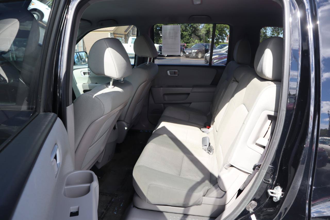 Used 2015 Honda Pilot LX image 16