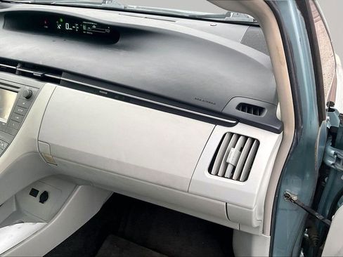 Used 2013 Toyota Prius Two image 26