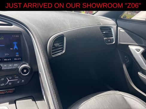 Used 2015 Chevrolet Corvette Z06 w/ 2LZ Preferred Equipment Group RWD image 21