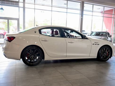 Used 2022 Maserati Ghibli Modena Q4 image 5