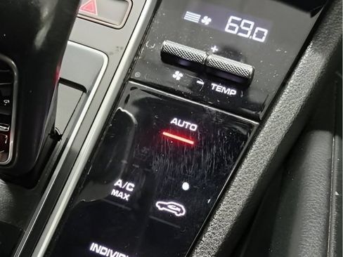 Used 2020 Porsche Cayenne AWD/4WD image 33