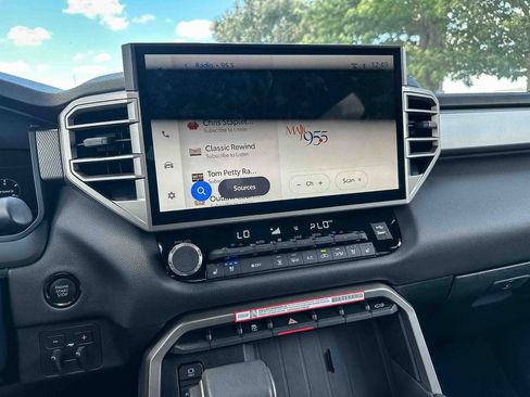 Certified 2026 Toyota Tundra Limited AWD/4WD image 30