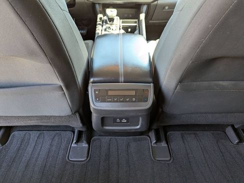 Used 2022 Nissan Pathfinder S AWD/4WD image 37