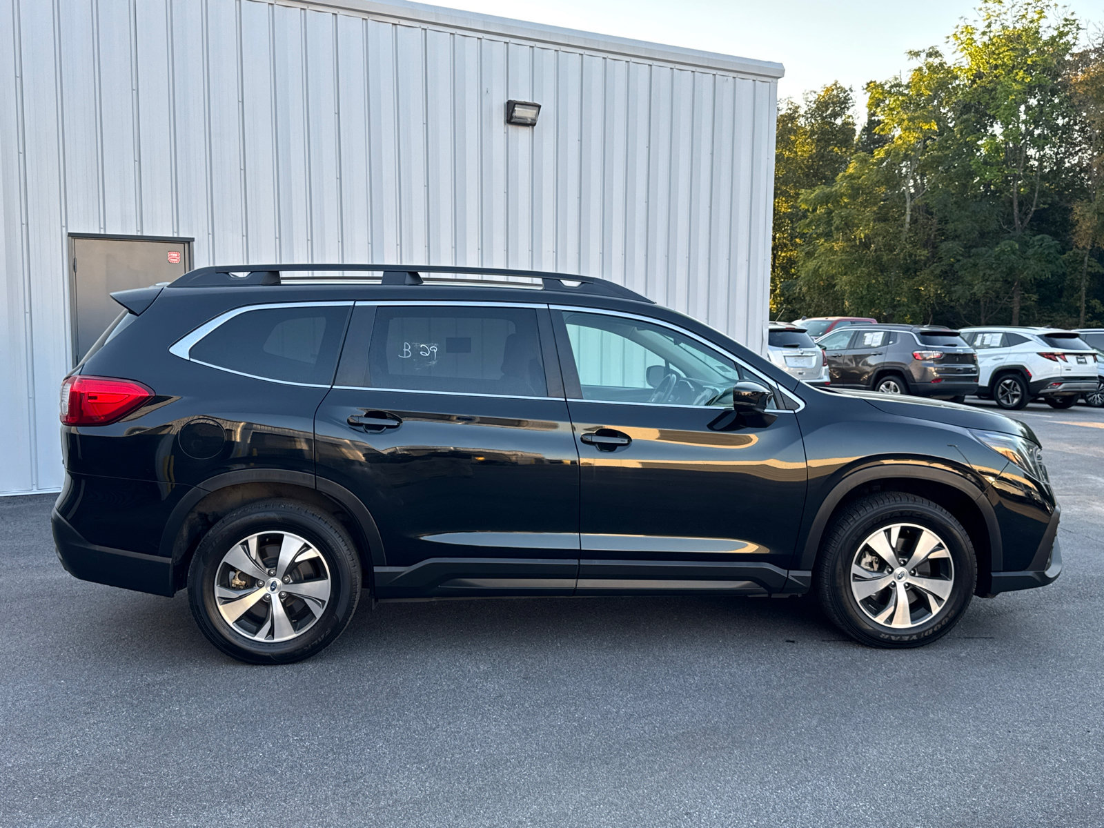 Used 2025 Subaru Ascent Premium AWD/4WD image 4