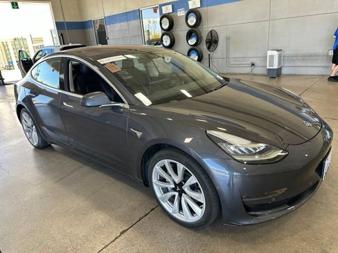 Used 2018 Tesla Model 3 Mid Range RWD image 8