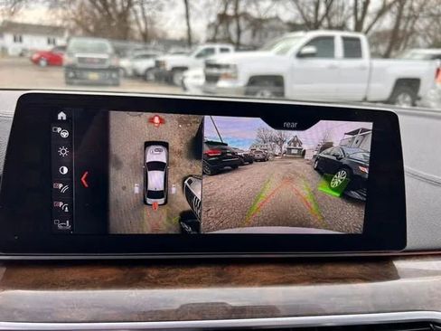 Used 2017 BMW 540i xDrive 540i xDrive Sedan 4D image 12