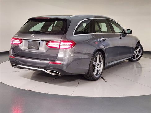 Used 2017 Mercedes-Benz E 400 4MATIC Wagon image 2