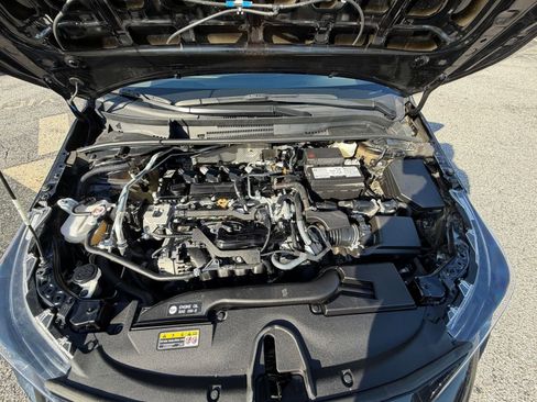 Used 2025 Toyota Corolla LE image 33