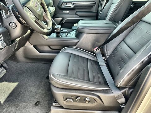 New 2026 GMC Sierra 1500 AT4X AWD/4WD image 24