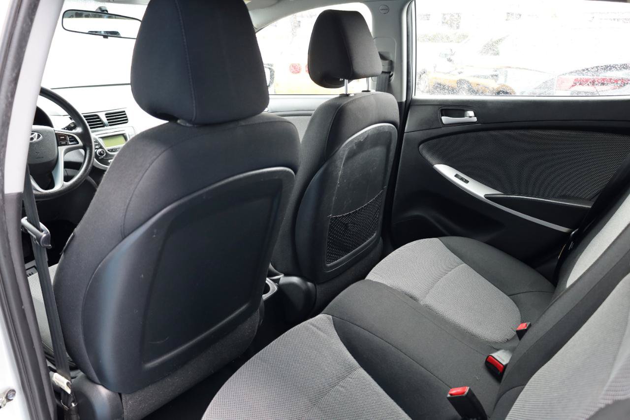 Used 2013 Hyundai Accent GS FWD image 12