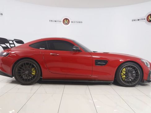 Used 2017 Mercedes-Benz AMG GT Coupe image 2