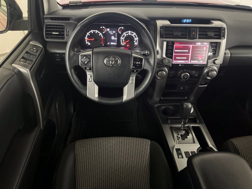 Used 2022 Toyota 4Runner SR5 AWD/4WD image 28