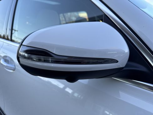 New 2026 Mercedes-Benz GLB 250 image 8