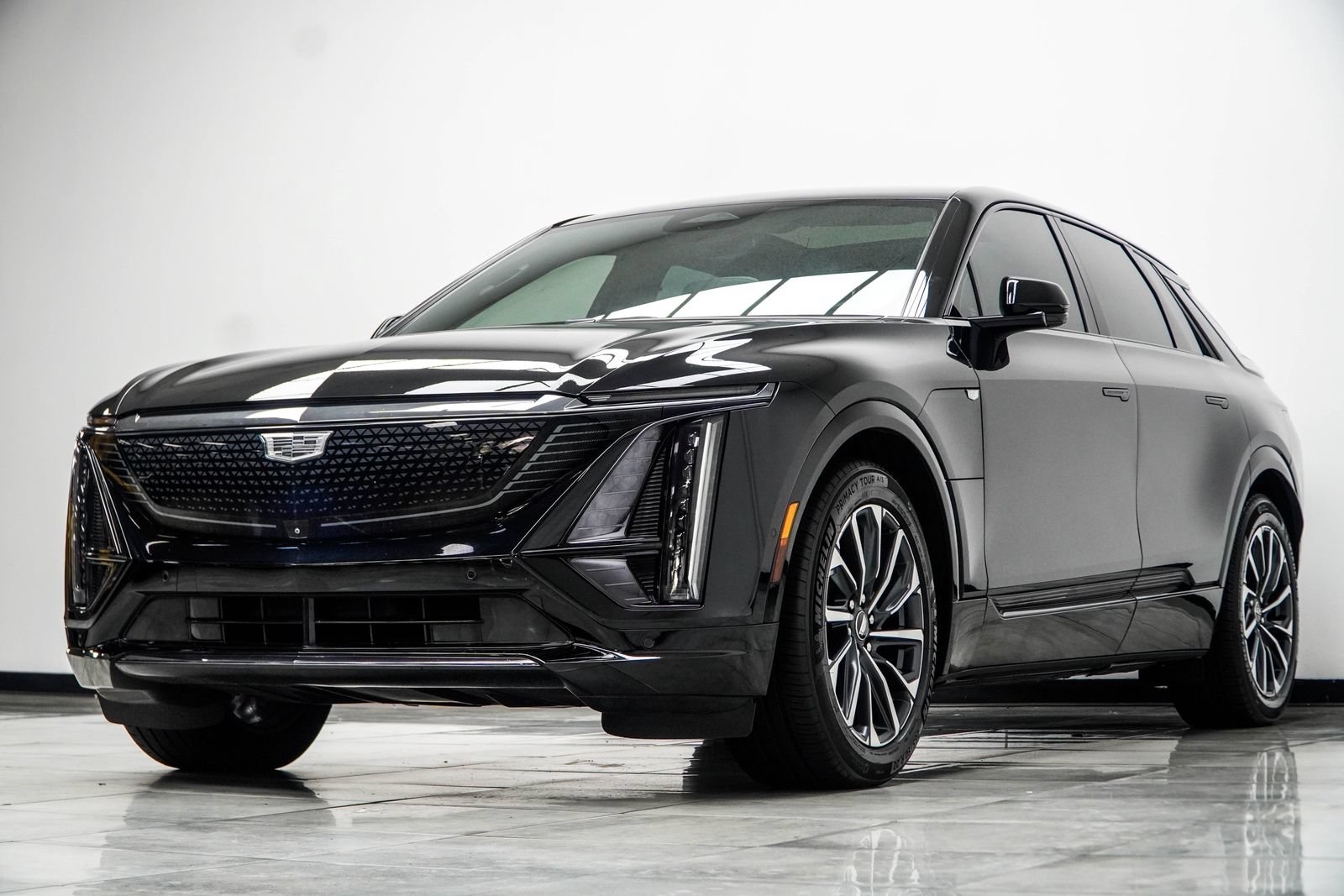 Used 2024 Cadillac Lyriq Sport RWD image 10